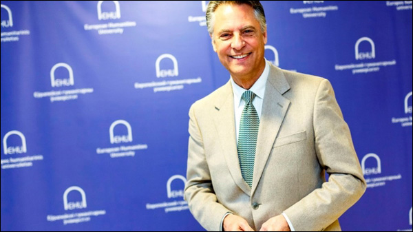 Диалог без посредников. Дэвид Поллик пригласил студентов поговорить о будущем&nbsp;университета.