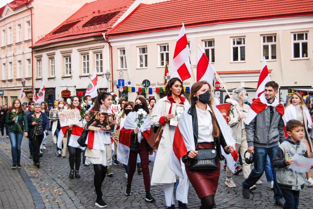 «А хто там ідзе? Беларусы!»: як беларускія студэнты ў Вільні падтрымліваюць Беларусь з-за&nbsp;мяжы